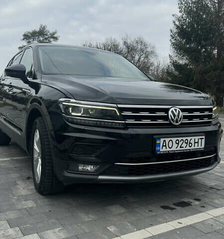 Черный Фольксваген Tiguan Allspace, объемом двигателя 2 л и пробегом 265 тыс. км за 25000 $, фото 81 на Automoto.ua