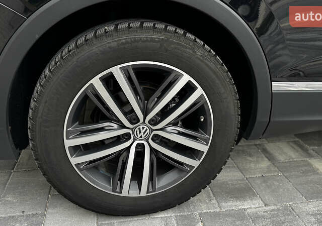 Чорний Фольксваген Tiguan Allspace, об'ємом двигуна 2 л та пробігом 195 тис. км за 26499 $, фото 59 на Automoto.ua