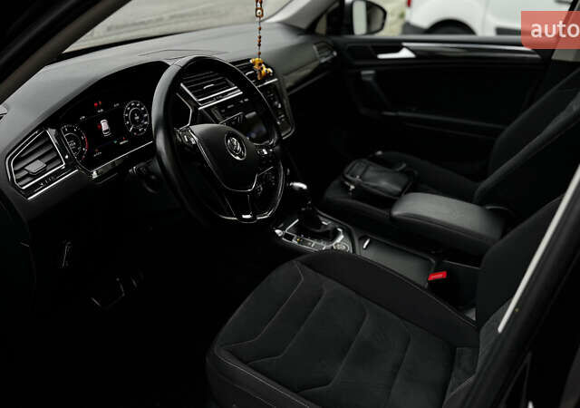 Черный Фольксваген Tiguan Allspace, объемом двигателя 2 л и пробегом 195 тыс. км за 26499 $, фото 32 на Automoto.ua