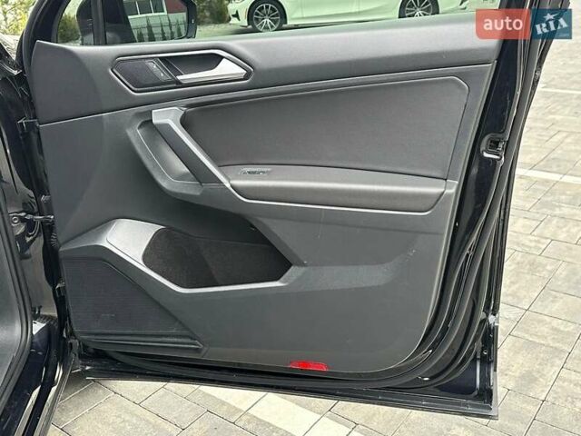 Черный Фольксваген Tiguan Allspace, объемом двигателя 1.98 л и пробегом 271 тыс. км за 16499 $, фото 9 на Automoto.ua