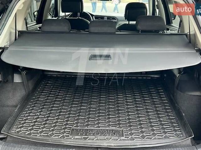 Черный Фольксваген Tiguan Allspace, объемом двигателя 1.97 л и пробегом 226 тыс. км за 22900 $, фото 8 на Automoto.ua