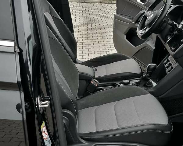Черный Фольксваген Tiguan Allspace, объемом двигателя 2 л и пробегом 263 тыс. км за 31500 $, фото 87 на Automoto.ua
