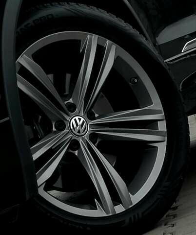 Черный Фольксваген Tiguan Allspace, объемом двигателя 2 л и пробегом 263 тыс. км за 31500 $, фото 39 на Automoto.ua