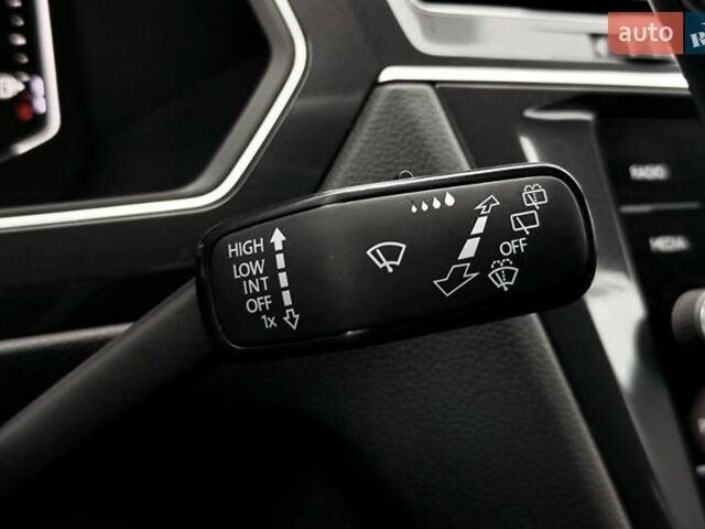 Черный Фольксваген Tiguan Allspace, объемом двигателя 2 л и пробегом 263 тыс. км за 31500 $, фото 46 на Automoto.ua