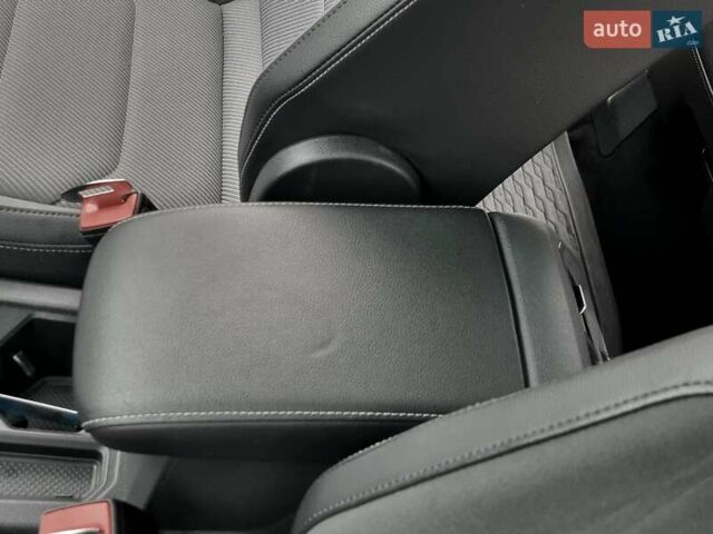 Черный Фольксваген Tiguan Allspace, объемом двигателя 2 л и пробегом 263 тыс. км за 31500 $, фото 83 на Automoto.ua