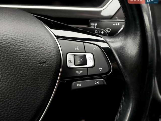 Черный Фольксваген Tiguan Allspace, объемом двигателя 2 л и пробегом 263 тыс. км за 31500 $, фото 44 на Automoto.ua