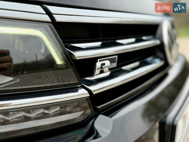 Черный Фольксваген Tiguan Allspace, объемом двигателя 2 л и пробегом 272 тыс. км за 28400 $, фото 9 на Automoto.ua