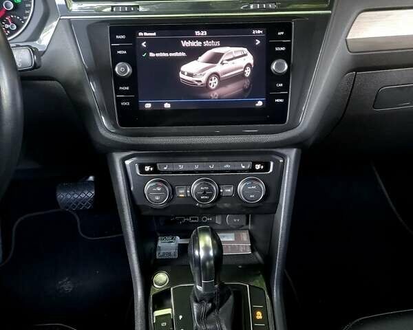 Черный Фольксваген Tiguan Allspace, объемом двигателя 2 л и пробегом 194 тыс. км за 20000 $, фото 5 на Automoto.ua