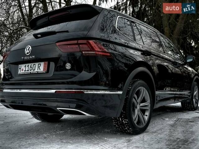 Черный Фольксваген Tiguan Allspace, объемом двигателя 2 л и пробегом 263 тыс. км за 31500 $, фото 128 на Automoto.ua