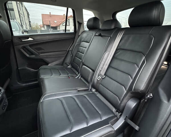 Чорний Фольксваген Tiguan Allspace, об'ємом двигуна 1.98 л та пробігом 170 тис. км за 21200 $, фото 25 на Automoto.ua
