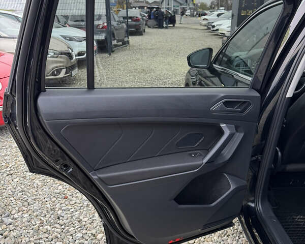 Чорний Фольксваген Tiguan Allspace, об'ємом двигуна 1.98 л та пробігом 170 тис. км за 21200 $, фото 23 на Automoto.ua