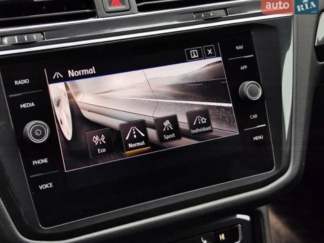 Черный Фольксваген Tiguan Allspace, объемом двигателя 2 л и пробегом 263 тыс. км за 31500 $, фото 61 на Automoto.ua