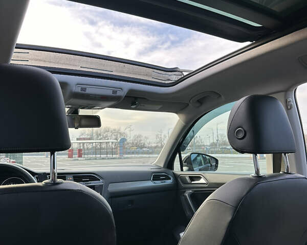 Черный Фольксваген Tiguan Allspace, объемом двигателя 1.98 л и пробегом 116 тыс. км за 22000 $, фото 21 на Automoto.ua