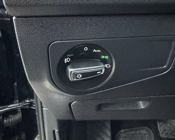Чорний Фольксваген Tiguan Allspace, об'ємом двигуна 1.98 л та пробігом 170 тис. км за 21200 $, фото 19 на Automoto.ua