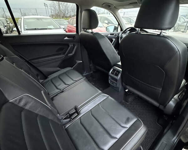 Чорний Фольксваген Tiguan Allspace, об'ємом двигуна 1.98 л та пробігом 170 тис. км за 21200 $, фото 35 на Automoto.ua