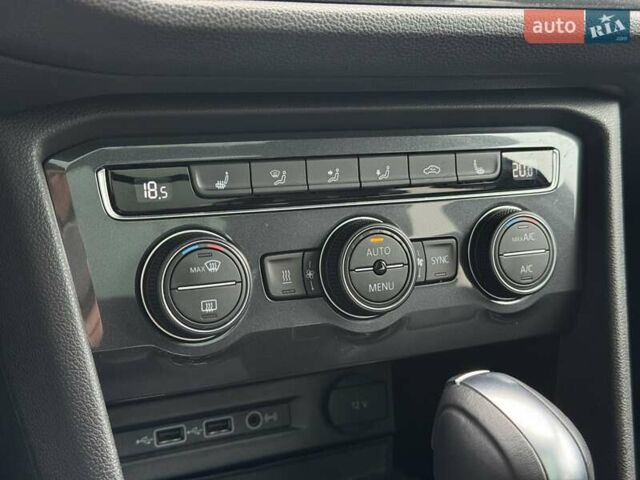 Черный Фольксваген Tiguan Allspace, объемом двигателя 1.97 л и пробегом 168 тыс. км за 33500 $, фото 23 на Automoto.ua