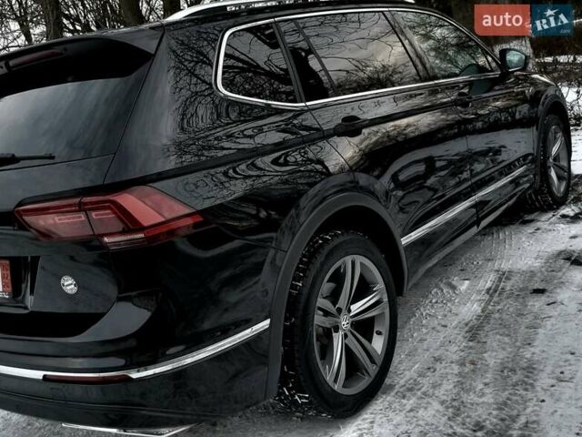 Черный Фольксваген Tiguan Allspace, объемом двигателя 2 л и пробегом 263 тыс. км за 31500 $, фото 131 на Automoto.ua