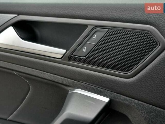 Черный Фольксваген Tiguan Allspace, объемом двигателя 2 л и пробегом 263 тыс. км за 31500 $, фото 49 на Automoto.ua