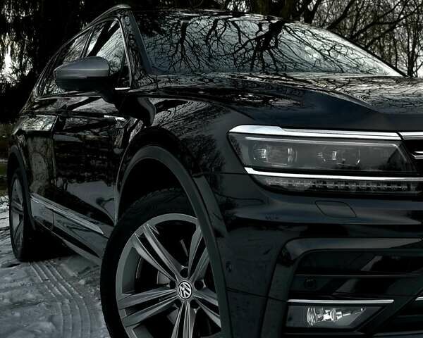 Черный Фольксваген Tiguan Allspace, объемом двигателя 2 л и пробегом 263 тыс. км за 31500 $, фото 142 на Automoto.ua