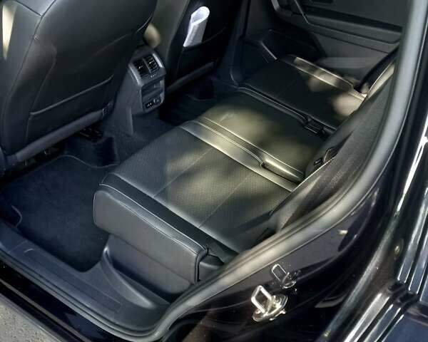Черный Фольксваген Tiguan Allspace, объемом двигателя 2 л и пробегом 194 тыс. км за 20000 $, фото 1 на Automoto.ua