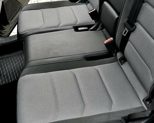 Черный Фольксваген Tiguan Allspace, объемом двигателя 2 л и пробегом 263 тыс. км за 31500 $, фото 86 на Automoto.ua