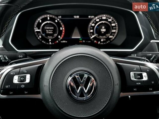 Черный Фольксваген Tiguan Allspace, объемом двигателя 2 л и пробегом 263 тыс. км за 31500 $, фото 42 на Automoto.ua