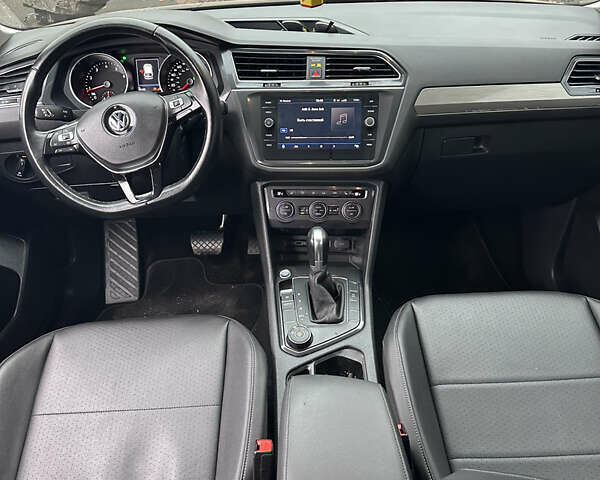 Чорний Фольксваген Tiguan Allspace, об'ємом двигуна 1.98 л та пробігом 99 тис. км за 17700 $, фото 3 на Automoto.ua