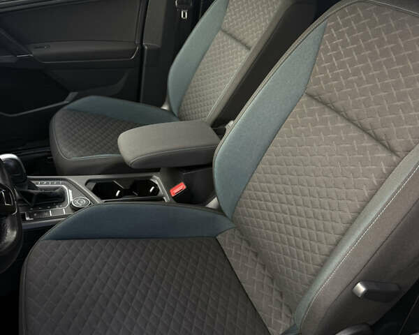 Фольксваген Tiguan Allspace 2020 в Луцке на Automoto.ua Черный Фольксваген Tiguan Allspace, объемом двигателя 2 л и пробегом 197 тыс. км за 29499 $, фото 8 на Automoto.ua