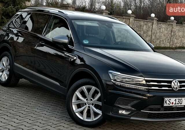 Чорний Фольксваген Tiguan Allspace, об'ємом двигуна 0 л та пробігом 214 тис. км за 30000 $, фото 14 на Automoto.ua