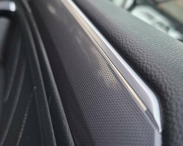 Черный Фольксваген Tiguan Allspace, объемом двигателя 0 л и пробегом 177 тыс. км за 32500 $, фото 40 на Automoto.ua