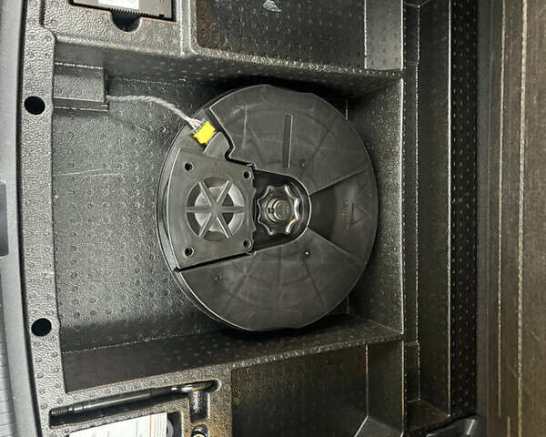 Черный Фольксваген Tiguan Allspace, объемом двигателя 2 л и пробегом 196 тыс. км за 30500 $, фото 64 на Automoto.ua