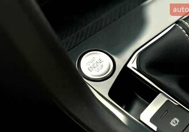 Чорний Фольксваген Tiguan Allspace, об'ємом двигуна 0 л та пробігом 214 тис. км за 30000 $, фото 121 на Automoto.ua