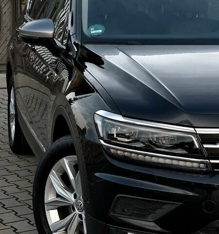 Чорний Фольксваген Tiguan Allspace, об'ємом двигуна 0 л та пробігом 214 тис. км за 30000 $, фото 25 на Automoto.ua