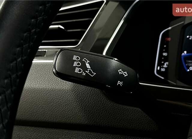 Чорний Фольксваген Tiguan Allspace, об'ємом двигуна 0 л та пробігом 214 тис. км за 30000 $, фото 97 на Automoto.ua