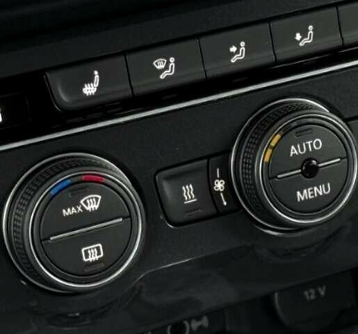 Чорний Фольксваген Tiguan Allspace, об'ємом двигуна 0 л та пробігом 214 тис. км за 30000 $, фото 119 на Automoto.ua