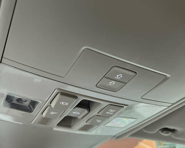 Черный Фольксваген Tiguan Allspace, объемом двигателя 2 л и пробегом 196 тыс. км за 30500 $, фото 48 на Automoto.ua