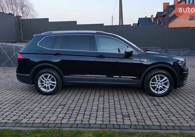 Черный Фольксваген Tiguan Allspace, объемом двигателя 1.97 л и пробегом 204 тыс. км за 28400 $, фото 4 на Automoto.ua