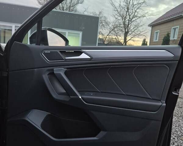 Черный Фольксваген Tiguan Allspace, объемом двигателя 0 л и пробегом 177 тыс. км за 32500 $, фото 37 на Automoto.ua
