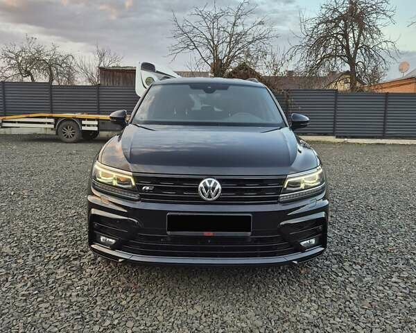 Черный Фольксваген Tiguan Allspace, объемом двигателя 0 л и пробегом 177 тыс. км за 32500 $, фото 1 на Automoto.ua