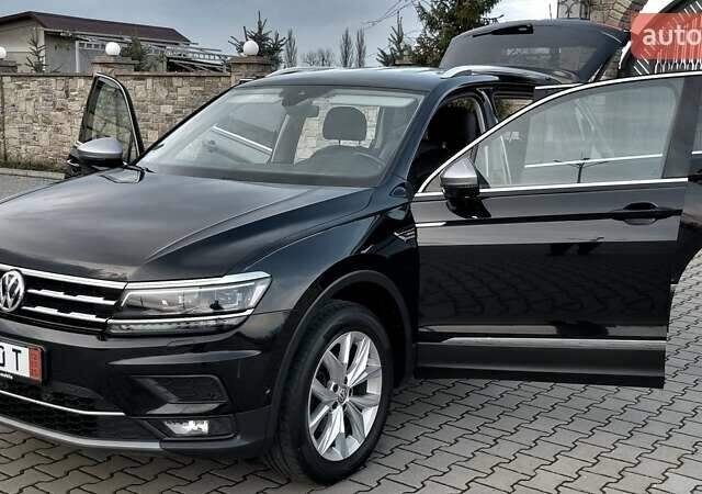 Чорний Фольксваген Tiguan Allspace, об'ємом двигуна 0 л та пробігом 214 тис. км за 30000 $, фото 65 на Automoto.ua