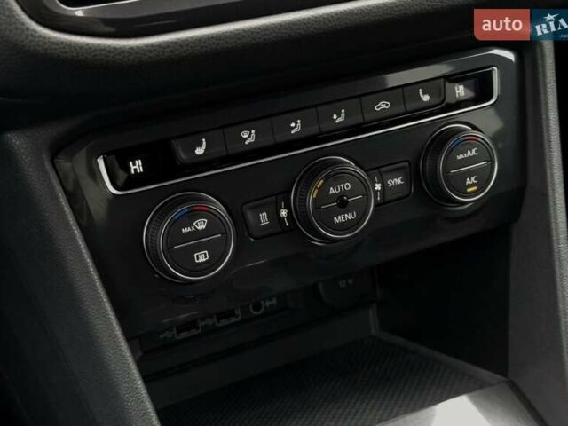 Чорний Фольксваген Tiguan Allspace, об'ємом двигуна 0 л та пробігом 214 тис. км за 30000 $, фото 120 на Automoto.ua