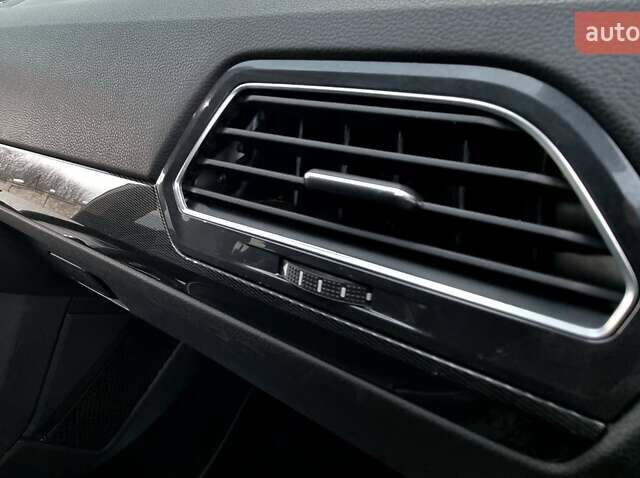 Чорний Фольксваген Tiguan Allspace, об'ємом двигуна 0 л та пробігом 214 тис. км за 30000 $, фото 132 на Automoto.ua