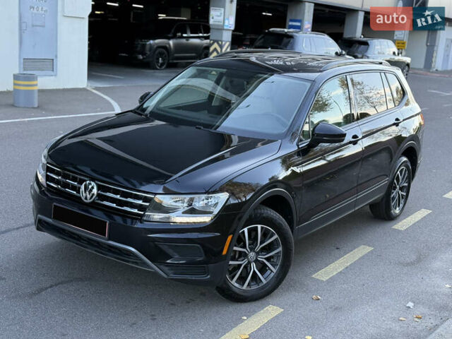 Черный Фольксваген Tiguan Allspace, объемом двигателя 2 л и пробегом 60 тыс. км за 19900 $, фото 6 на Automoto.ua