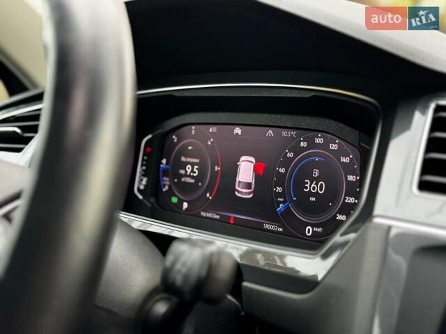 Черный Фольксваген Tiguan Allspace, объемом двигателя 2 л и пробегом 180 тыс. км за 30540 $, фото 25 на Automoto.ua