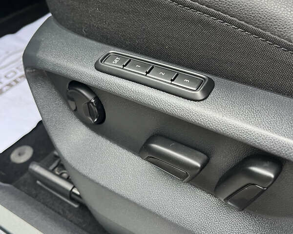 Черный Фольксваген Tiguan Allspace, объемом двигателя 2 л и пробегом 196 тыс. км за 30500 $, фото 38 на Automoto.ua