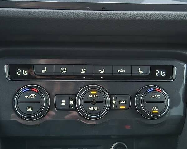 Черный Фольксваген Tiguan Allspace, объемом двигателя 0 л и пробегом 177 тыс. км за 32500 $, фото 62 на Automoto.ua