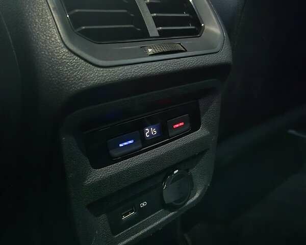 Черный Фольксваген Tiguan Allspace, объемом двигателя 0 л и пробегом 177 тыс. км за 32500 $, фото 32 на Automoto.ua