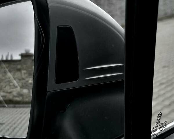 Чорний Фольксваген Tiguan Allspace, об'ємом двигуна 0 л та пробігом 214 тис. км за 30000 $, фото 81 на Automoto.ua