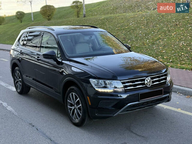 Черный Фольксваген Tiguan Allspace, объемом двигателя 2 л и пробегом 60 тыс. км за 19900 $, фото 5 на Automoto.ua