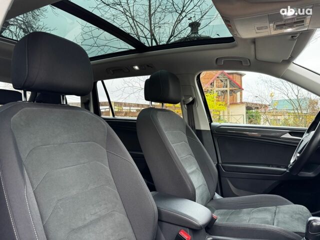 Черный Фольксваген Tiguan Allspace, объемом двигателя 2 л и пробегом 180 тыс. км за 30540 $, фото 19 на Automoto.ua